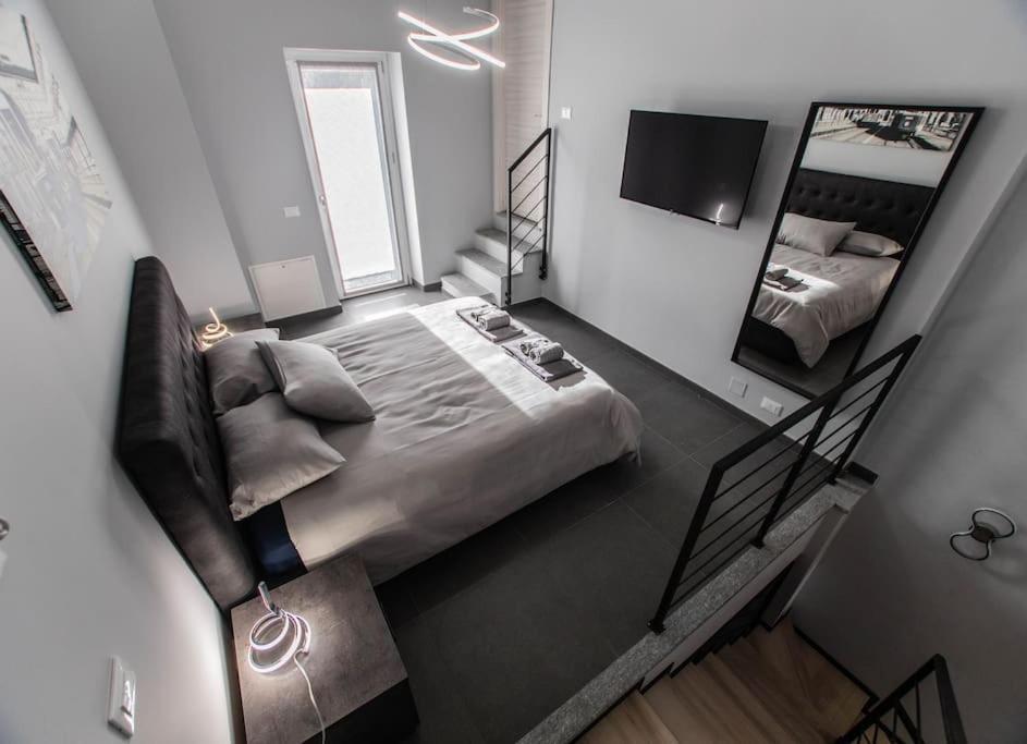 Modern Loft Center Of Turin + Jacuzzi 30M Metro Apartamento Collegno Exterior foto