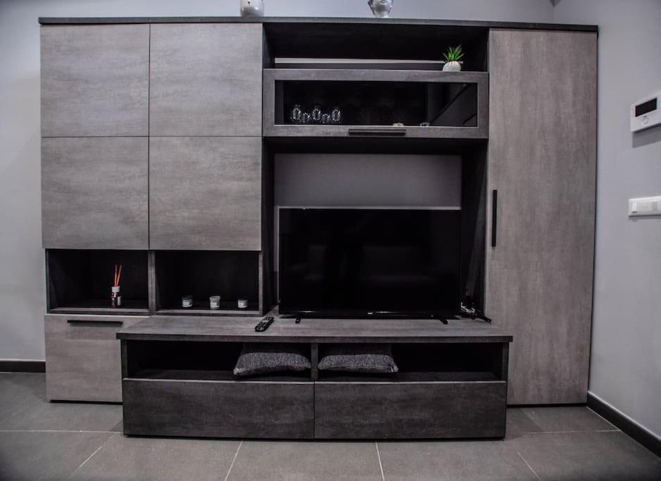 Modern Loft Center Of Turin + Jacuzzi 30M Metro Apartamento Collegno Exterior foto