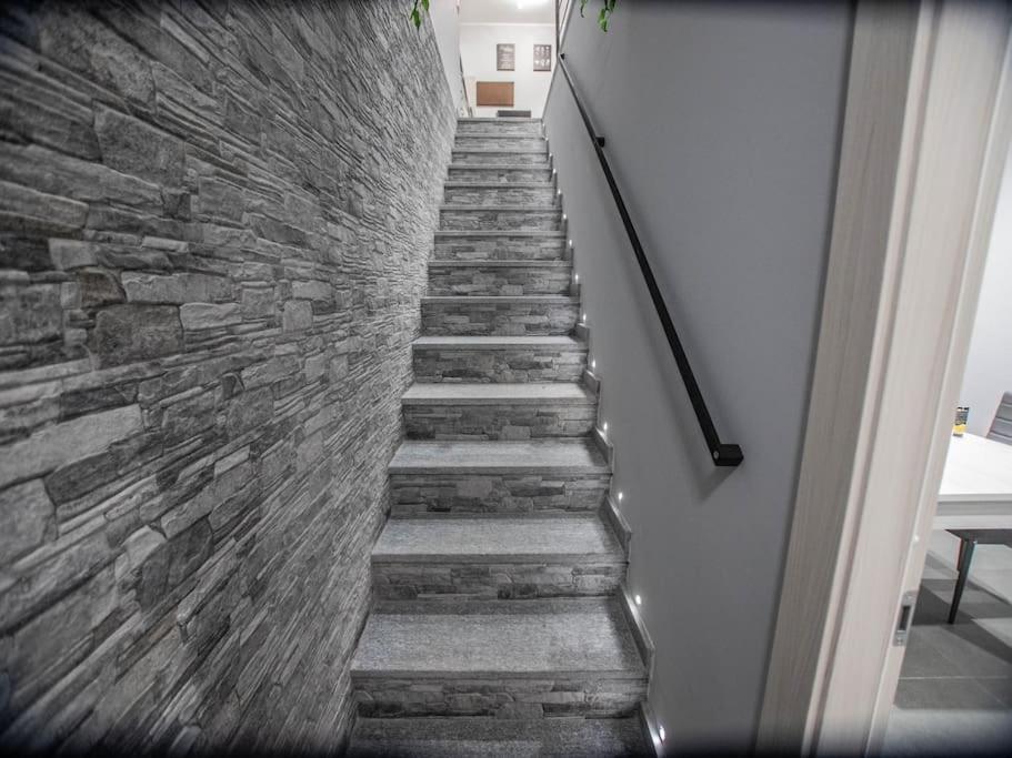 Modern Loft Center Of Turin + Jacuzzi 30M Metro Apartamento Collegno Exterior foto