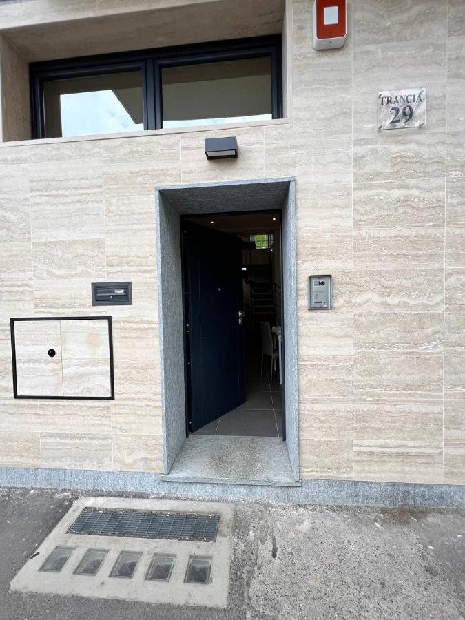 Modern Loft Center Of Turin + Jacuzzi 30M Metro Apartamento Collegno Exterior foto