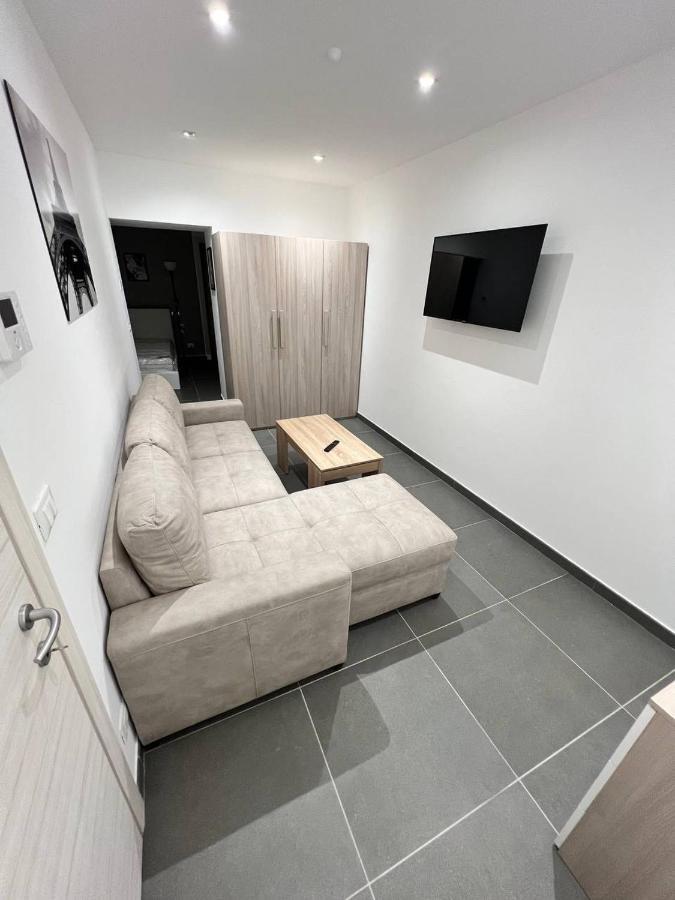 Modern Loft Center Of Turin + Jacuzzi 30M Metro Apartamento Collegno Exterior foto