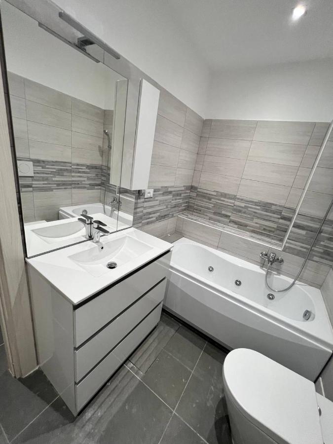 Modern Loft Center Of Turin + Jacuzzi 30M Metro Apartamento Collegno Exterior foto